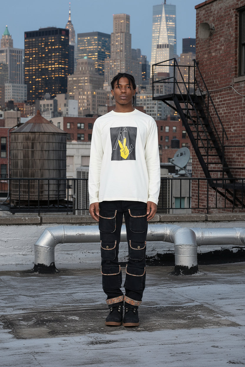 T SHIRT WITH LOGO AND PEACE SIGN