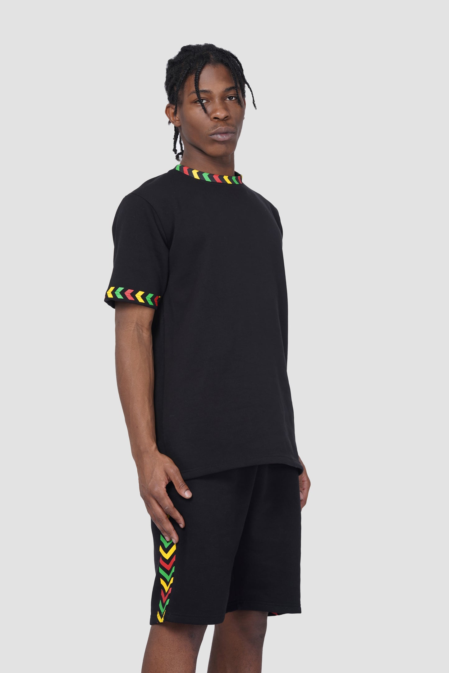 Short Set With Color Arrows