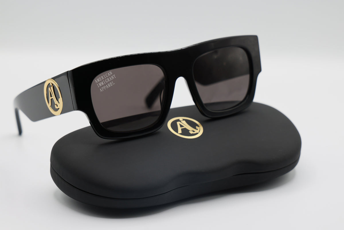 SUNGLASSES CASE