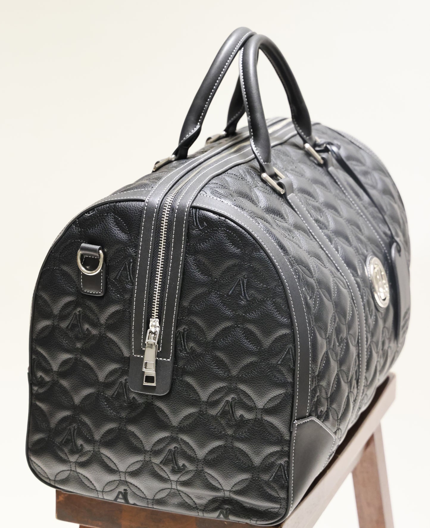 DUFFLE BAG - Ai LOGO PATTERN
